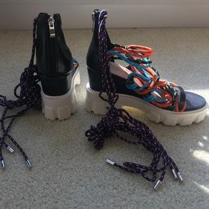 Brand new Dolls Kill 550 paracord cross-cross shoes 7.5